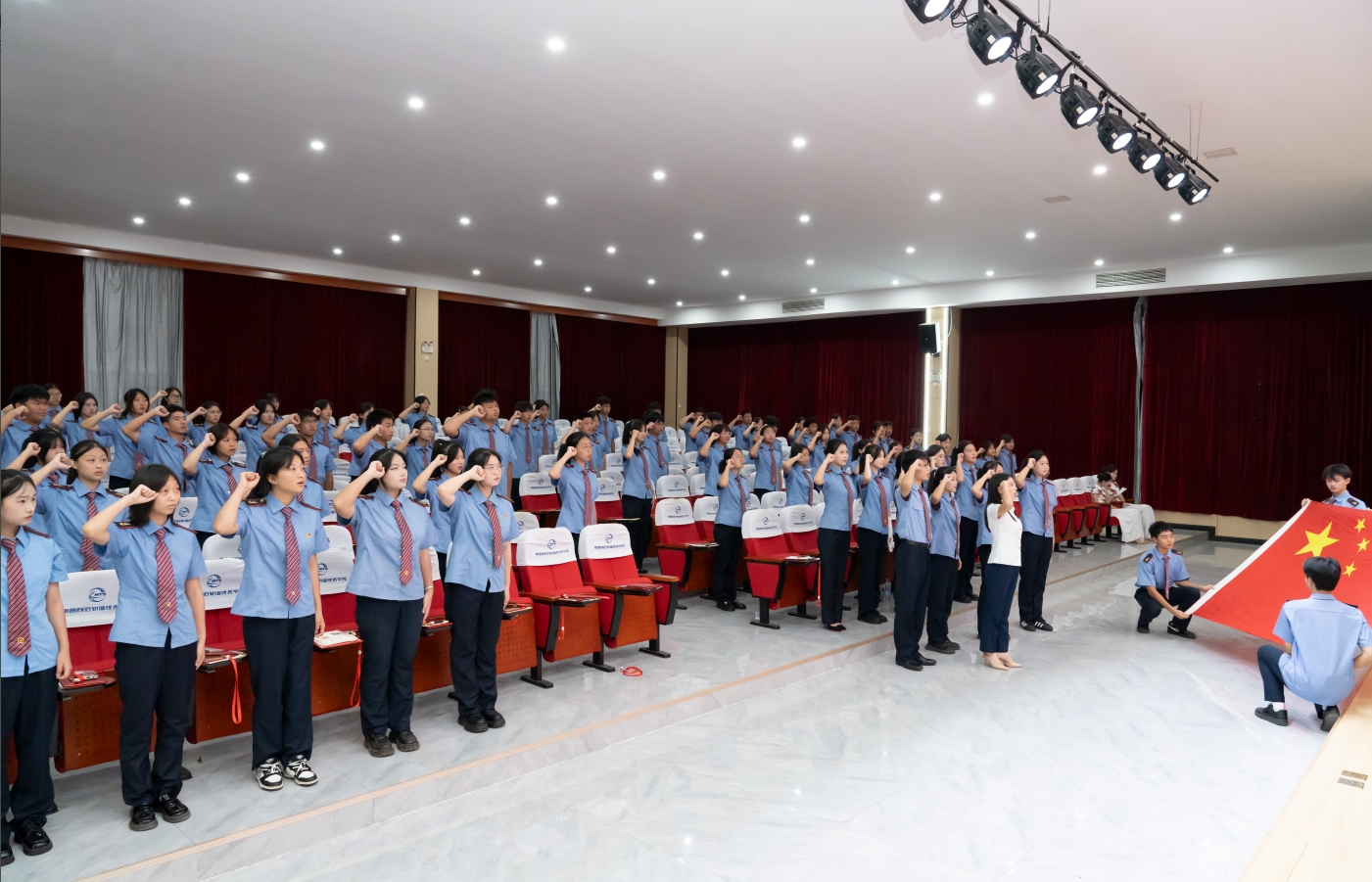 南昌向远轨道技术学校新学年团委、学生会第一次全体会议圆满落幕